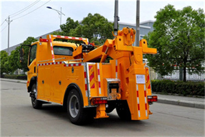 富民高速路拖车费